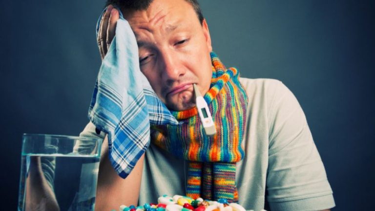 PREVENIREA ȘI TRATAMENTUL RĂCELII, GRIPEI ȘI RINITEI, REMEDII TRADIȚIONALE. REȚETE CU MIERE.
