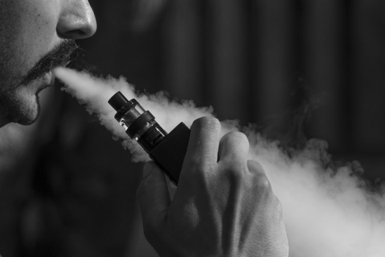 Nu folosi e-Cigarete, Vaping