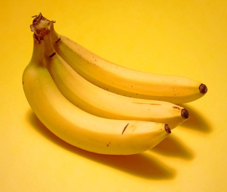 10 Motive pentru care ar trebui să mâncăm 3 Banane zilnic!